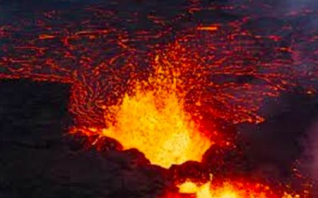 आइसलैंड में इस साल दूसरी बार ज्वालामुखी फटा