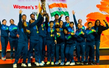भारत की महिलाओं ने पहली बार बैडमिंटन एशिया टीम चैंपियनशिप का खिताब जीतकर रचा इतिहास