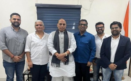 रक्षा मंत्री राजनाथ सिंह ने 'बैटल ऑफ नौशेरा' की टीम का बढ़ाया हौसला