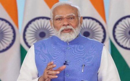 प्रधान मंत्री नरेंद्र मोदी ने महज 14 दिनों में 8.25 लाख करोड़ रुपये की विकास परियोजनाएं राष्ट्र को समर्पित की