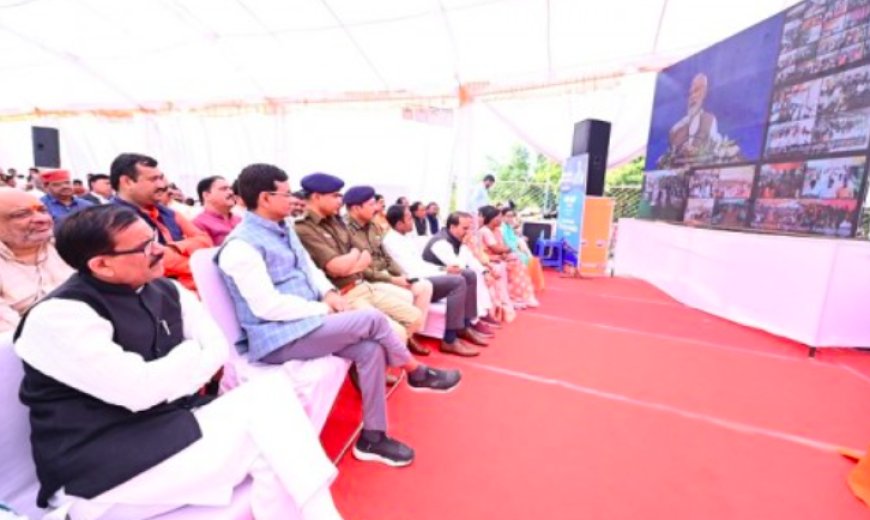 'वंदे भारत एक्सप्रेस से बुंदेलखंड में पर्यटन व औद्योगिक विकास को मिलेगी गति'