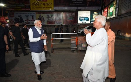 प्रधानमंत्री मोदी ने किये संकट मोचन मंदिर में दर्शन-पूजन