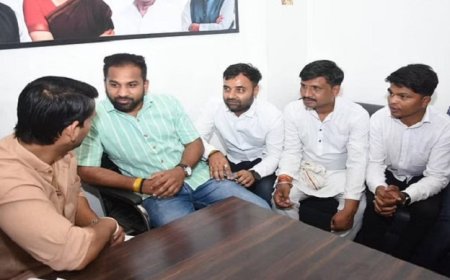 भोपालः यूथ कांग्रेस के प्रदेश अध्यक्ष ने पदाधिकारियों से की वन-टू-वन चर्चा