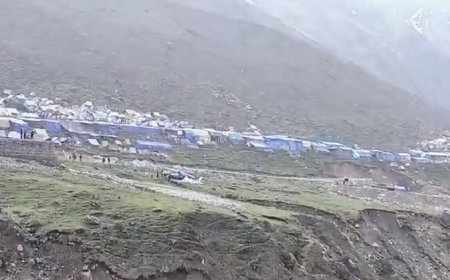 केदारनाथ में हेलिकॉप्टर को रोटर हुआ खराब, पायलट की सूझबूझ से सभी यात्री सुरक्षित