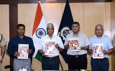 नवीन आपराधिक कानून:पुलिस महानिदेशक साहू ने किया आईओ हैंडबुक व इंवेस्टिगेशन फ्लो चार्ट पोस्टर का विमोचन