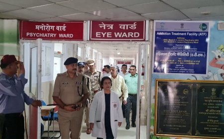 एम्स की चौथी मंजिल पर पुलिस का वाहन, एसएसपी ने बताया परिस्थितिवश उठाया कदम