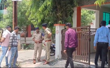 देवास: भाजपा सांसद महेंद्र सिंह सोलंकी के घर चोरी, चोरों ने सुने आवास को बनाया निशाना, पुलिस मौके पर पहुंची
