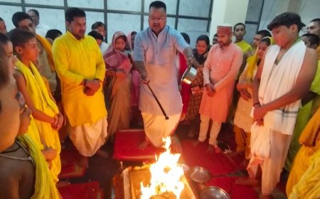 प्रधानमंत्री नरेन्द्र मोदी की जीत के लिए काशी में गुजराती समाज ने किया यज्ञ, अनुष्ठान