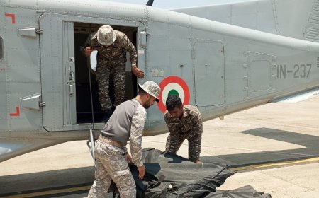 प. बंगाल के तट से टकराने से पहले चक्रवात 'रेमल' के मुकाबले को नौसेना तैयार