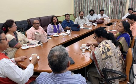 विश्व हिन्दी परिषद का उद्देश्य हिन्दी को राष्ट्र और विश्व भाषा बनाना