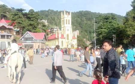 शिमला की वादियों में उमड़े पर्यटक, 90 फीसदी होटल पैक