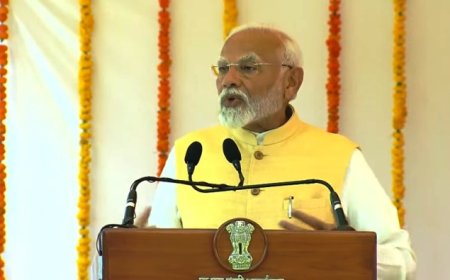 कार्यभार संभालने के बाद प्रधानमंत्री का अधिकारियों को संदेश- जनता का पीएमओ होना चाहिए, मोदी का नहीं