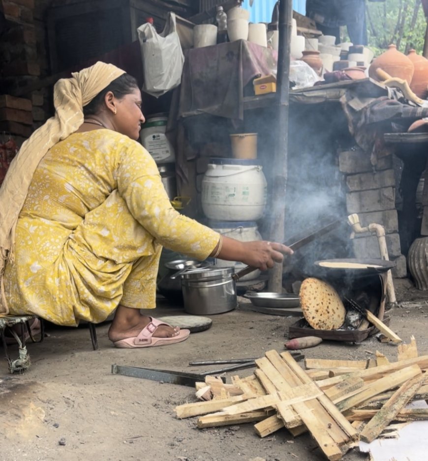 “बेदख़ली की कगार पर: झुग्गी बस्तियों की दुर्दशा”