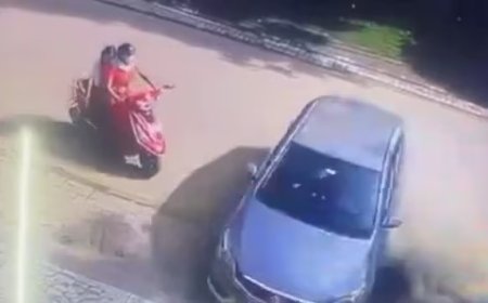 उत्तर  प्रदेश  के  कानपुर  में  एक  नाबालिग  ने  गाड़ी  से  स्कूटी  पर  जा  रही  मां  बेटी  को  कुचला!