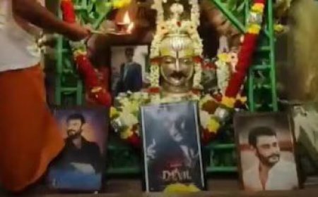 मंदिर में हत्या के आरोपी अभिनेता दर्शन थूगुदीपा की तस्वीर के साथ पूजा करने का वीडियो आया सामने, डोड्डा बसवेश्वर मंदिर के पुजारी निलंबित