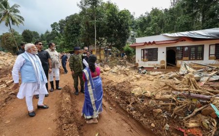 प्रधानमंत्री मोदी ने वायनाड में भूस्खलन पीड़ितों से मिले