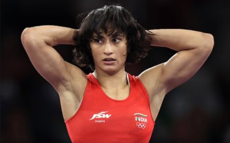 विनेश फोगाट के सिल्वर मेडल की अपील पर फैसला 16 अगस्त तक टला