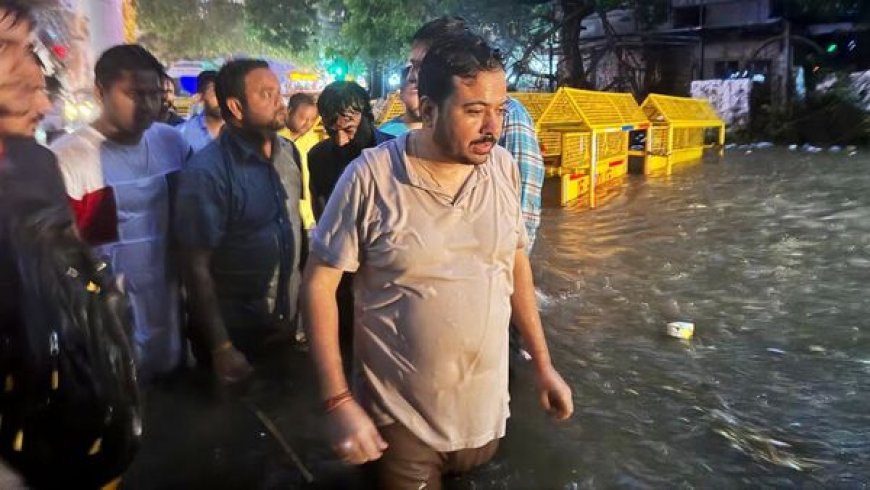 तीन सिविल सेवा उम्मीदवारों की मौत के बाद से चल रहे विरोध प्रदर्शन में बुधवार को भारी बारिश ने खलल डाला