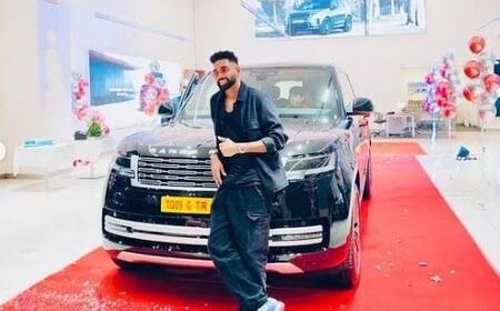 DSP क्रिकेटर सिराज की कितनी है नेटवर्थ गैराज में लग्जरी कारों का जखीरा, क्रिकेट और विज्ञापनों से करते हैं करोड़ों की कमाई