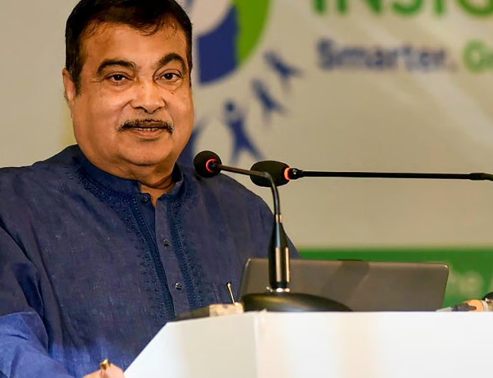 परियोजनाओं के लिए धन कमी नहीं है बल्कि नौकरशाही में लचीलेपन की कमी है चिंता का विषय: नितिन गडकरी
