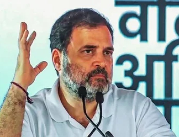 राहुल गांधी के आरोप और चुनाव आयोग की जवाबदेही – जनता के भरोसे की कसौटी