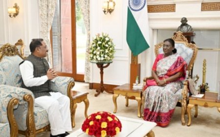 छत्तीसगढ़ के मुख्यमंत्री ने राष्ट्रपति मुर्मू से की मुलाकात, 'बस्तर पंडुम 2026' में मुख्य अतिथि के रूप में किया आमंत्रित