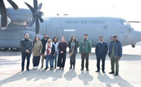 हिंडन एयरफोर्स स्टेशन पहुंचा 57 शोधार्थियों का प्रतिनिधिमंडल, भारतीय वायुसेना के जवानों से की बातचीत