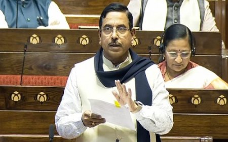 भारत ने स्वच्छ ऊर्जा में की रिकॉर्ड प्रगति, गैर-जीवाश्म ईंधन आधारित स्थापित क्षमता बढ़कर 266.78 गीगावाट हुई : प्रल्हाद जोशी