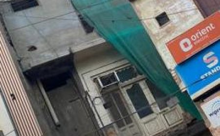 दलपत खिड़की पर नोटिस के बाद भी धड़ल्ले से अवैध निर्माण, प्राधिकरण से मिलीभगत की आशंका