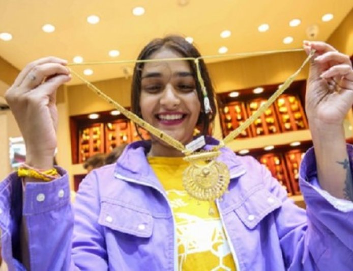 सस्ते में सोना और चांदी खरीदने का मौका; कीमतें करीब 4,800 रुपए तक गिरीं