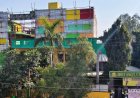 “बच्चों की जान से खिलवाड़! अवैध बिल्डिंग में संचालित Holy Angel public School