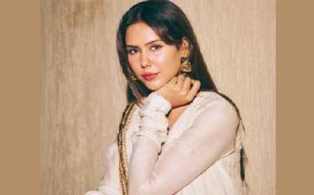 पहली बार अवॉर्ड शो के मंच पर उतरीं सोनम बाजवा, बोलीं- 'घबराहट भी थी और दिल में आभार भी था'