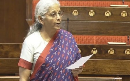 पीएम मुद्रा योजना के जरिए बिना गारंटी के लोन देकर छोटे उद्यमियों को सशक्त बनाना जारी: वित्त मंत्री निर्मला सीतारमण