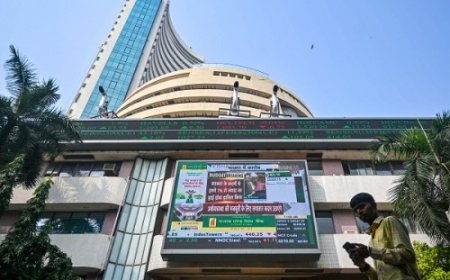 शेयर बाजार मजबूत ग्लोबल संकेतों से हरे निशान में खुला, फार्मा और रियल्टी सेक्टर में खरीदारी