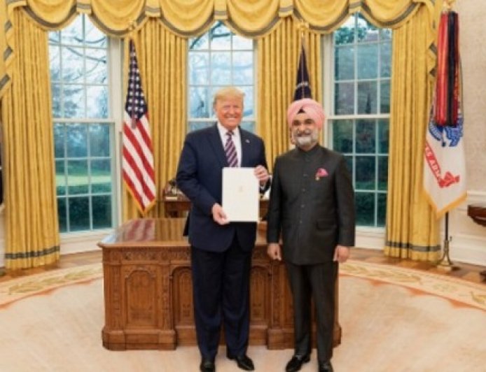 डोनाल्ड ट्रंप ने तरणजीत सिंह संधू को दिल्ली के उपराज्यपाल बनने पर दी बधाई