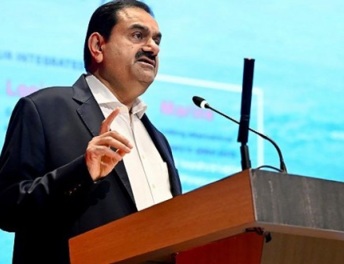 गौतम अदाणी बने एशिया के सबसे अमीर शख्स, मुकेश अंबानी को छोड़ा पीछे