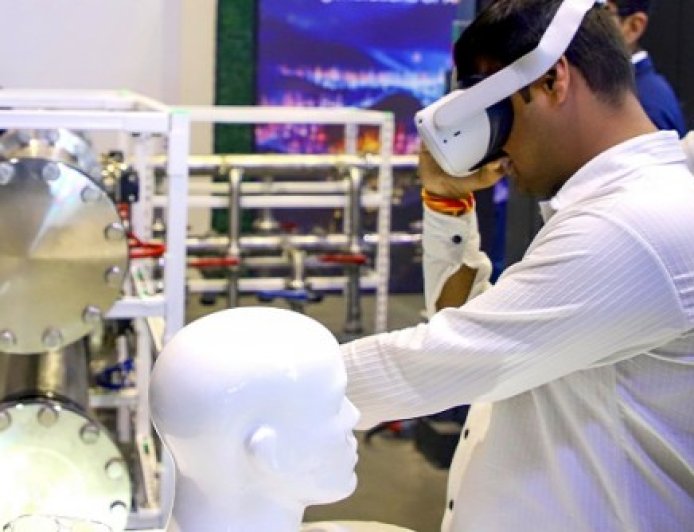 एआई और नई टेक्नोलॉजी पर भरोसा, लेकिन सतर्कता जरूरी: एक्सपर्ट्स