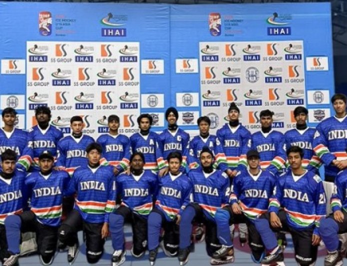 इंडिया अंडर-18 आइस हॉकी टीम एशिया कप के लिए बिश्केक पहुंची