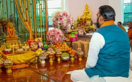 बिहार के मुख्यमंत्री ने बुद्ध पूर्णिमा के अवसर पर विष्णुपद मंदिर में की पूजा-अर्चना