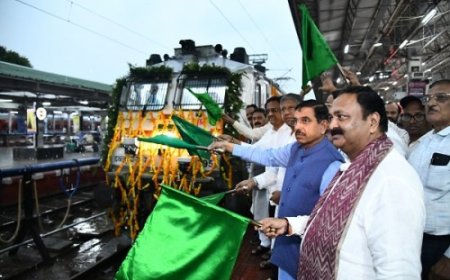 बेंगलुरु-मुंबई एक्सप्रेस का पहला सफर शुरू, कर्नाटक-महाराष्ट्र के बीच मजबूत होगा संपर्क