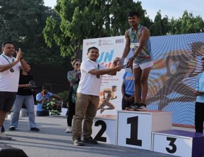 नवीन और नवीकरणीय ऊर्जा मंत्रालय ने अंतरराष्ट्रीय सूर्य दिवस पर ‘रन फॉर सन’ मैराथन का आयोजन किया
