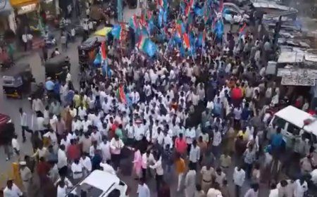 NEET-UG परीक्षा विवाद पर चित्रदुर्ग में छात्रों का विरोध, निष्पक्ष जांच की मांग तेज