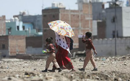 देश की उपलब्धियां लोगों की रोजमर्रा की चुनौतियों को ढक देती हैं?