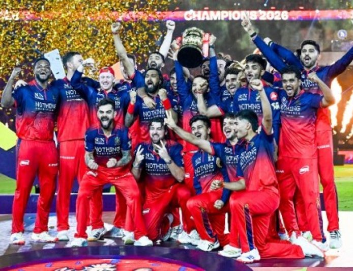 विराट कोहली की क्लास, भुवनेश्वर का चला जादू, आरसीबी को चैंपियन बनाने में इन 5 खिलाड़ियों ने निभाई अहम भूमिका