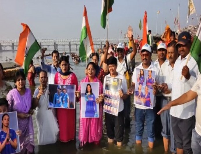 पाकिस्तान के खिलाफ भारतीय बेटियों की जीत के लिए गंगा पूजन और आरती, फैंस बोले-हरमनप्रीत करेंगी कमाल