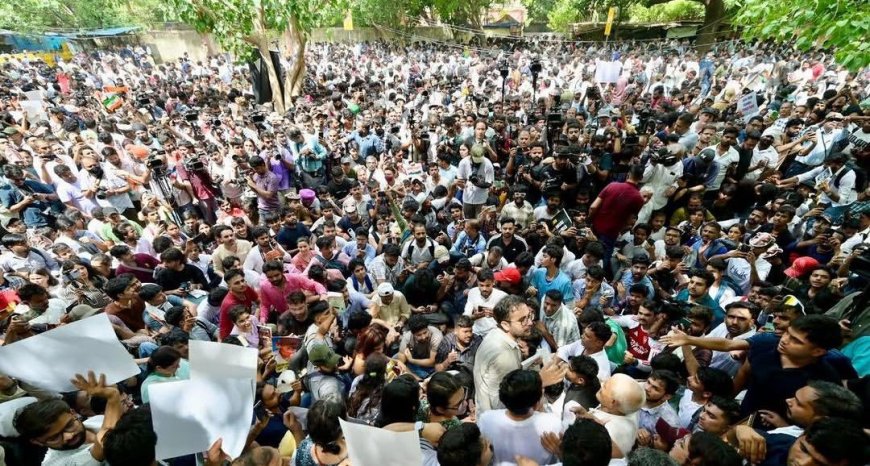 परीक्षा पेपर लीक विवाद पर जंतर-मंतर में प्रदर्शन, शिक्षा व्यवस्था में जवाबदेही की मांग तेज