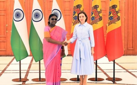 राष्ट्रपति मुर्मु ने चिसीनाउ में प्रेसिडेंट सैंडू से की मुलाकात, दोनों देशों में सहयोग गहरा करने के तरीकों पर हुई चर्चा