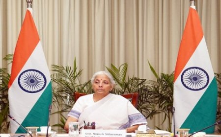 बिना परेशानी के आम लोगों को समय पर सेवाएं देना आयकर विभाग की जिम्मेदारी: निर्मला सीतारमण