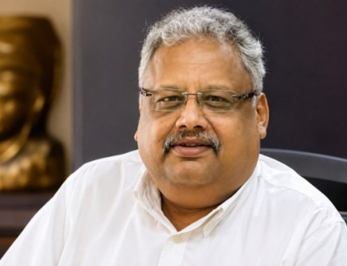 व्यापारआईएएनएस भारतीय शेयर बाजार के 'बिग बुल': राकेश झुनझुनवाला आखिर कैसे बने 5,000 रुपए से 40,000 करोड़ रुपए का साम्राज्य खड़ा करने वाले निवेश के 'बेताज बादशाह'