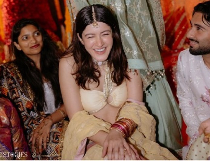 अंशुला कपूर की चूड़ा सेरेमनी में अर्जुन और शनाया कपूर पर गिरी कलीरे, शादी की अटकलों ने पकड़ा जोर